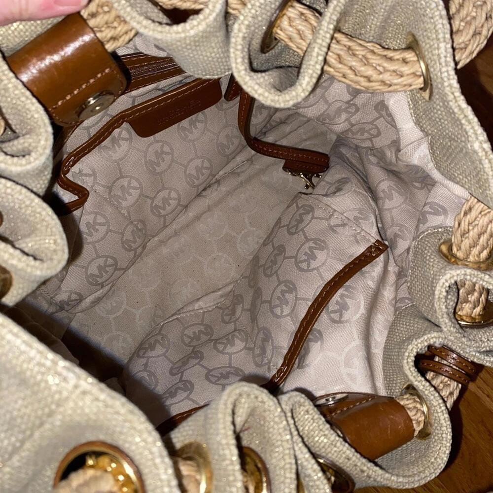 Michael Kors Marina Large Tote - Picture 4 of 5